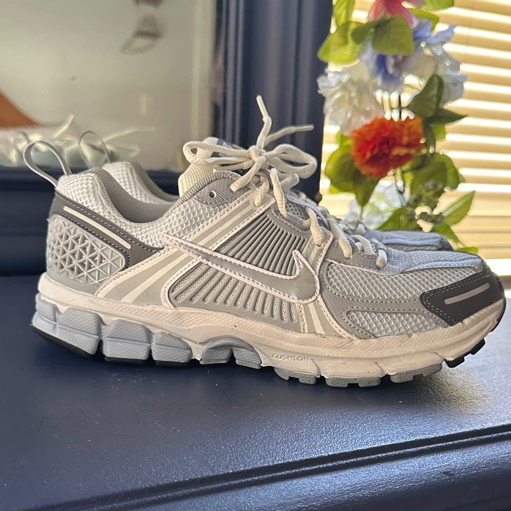 Nike Vomero 5